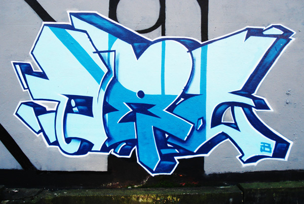 belfast-graffiti-01[1].jpg